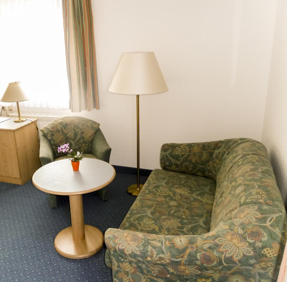 Hotel Zur Werra ชมาลค์คาลเดิน ภายนอก รูปภาพ