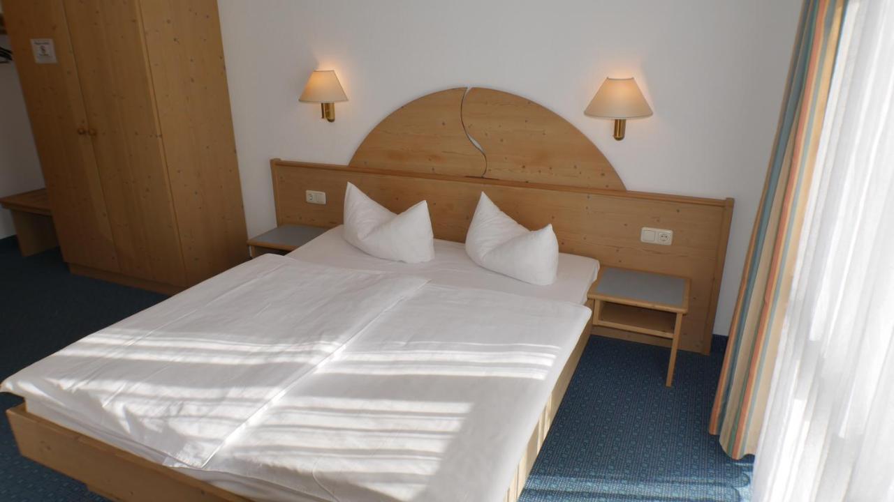 Hotel Zur Werra ชมาลค์คาลเดิน ภายนอก รูปภาพ